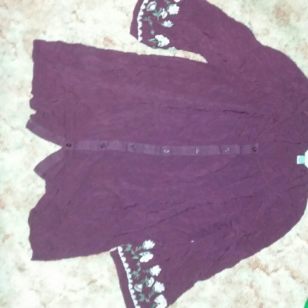 Cj banks peasant top with embellished sleeves,3x